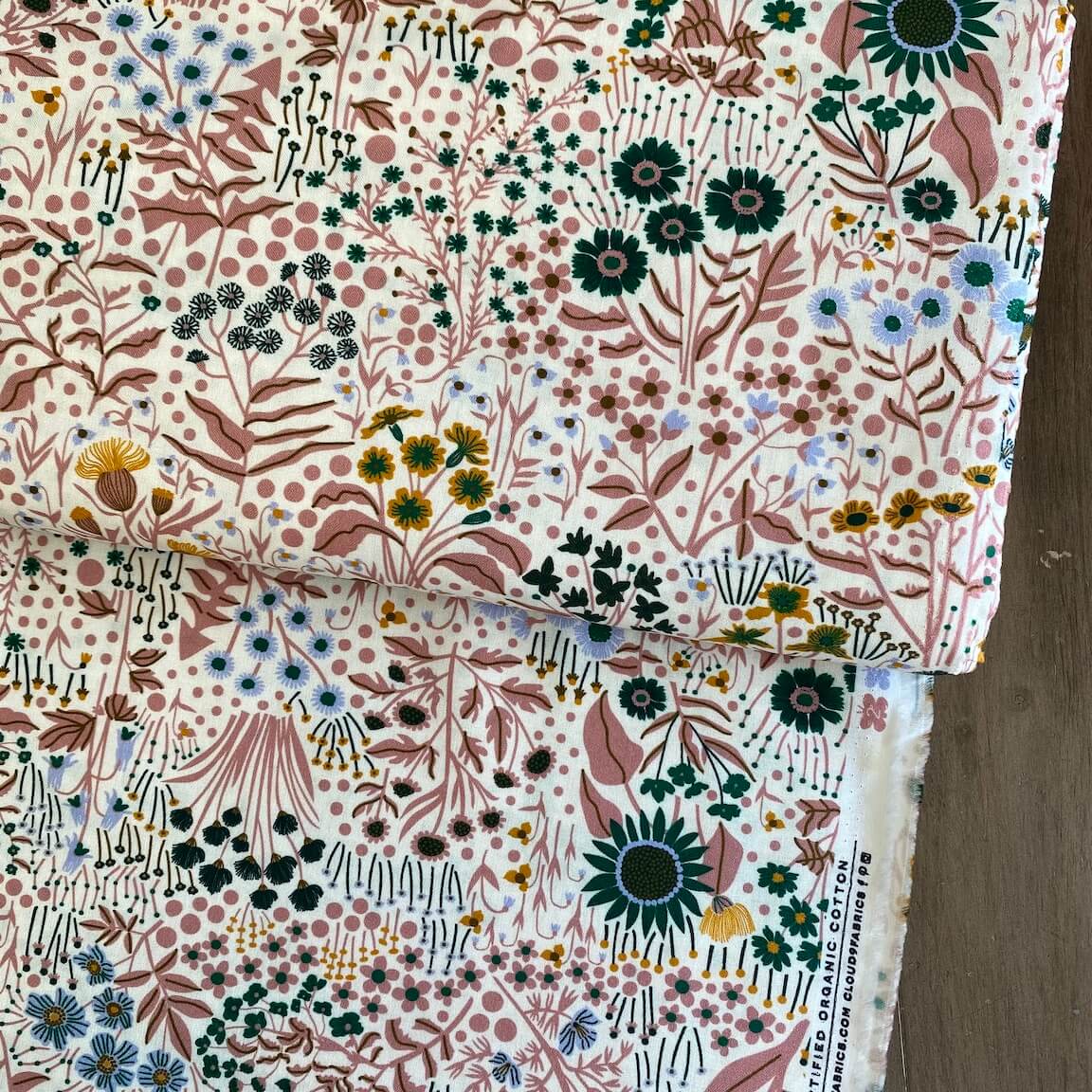 Wildflower Field from 'Hidden Thicket' by Cloud 9 (£18 p/m)